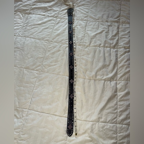 Buckle Rage black leather belt. Women’s size S/M ** please note photo of scuff** - Picture 7 of 10